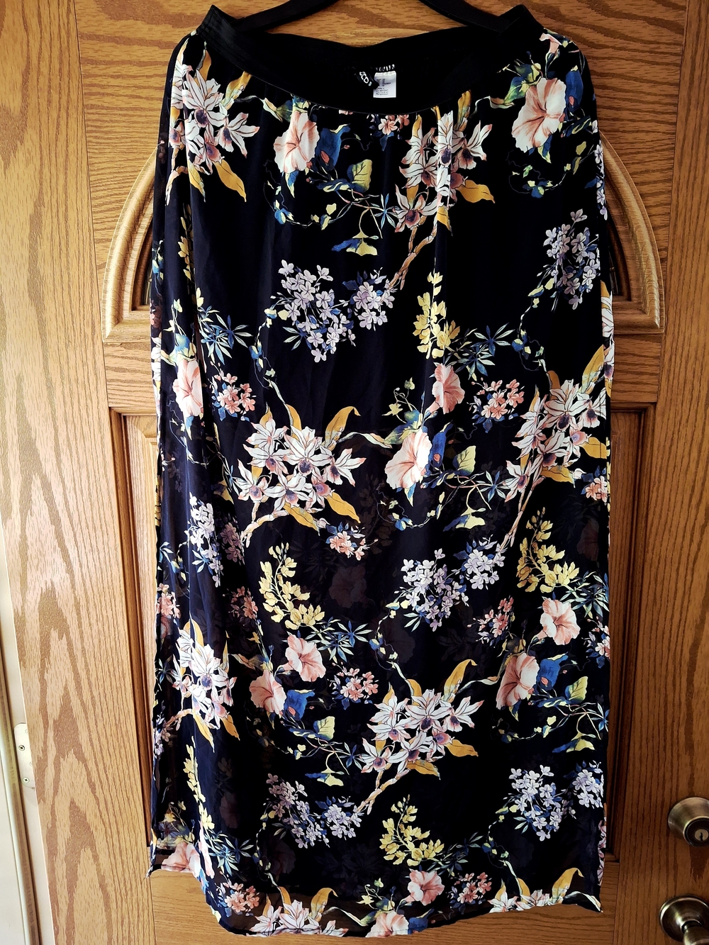 H&M Black Maxi Skirt with Floral Print